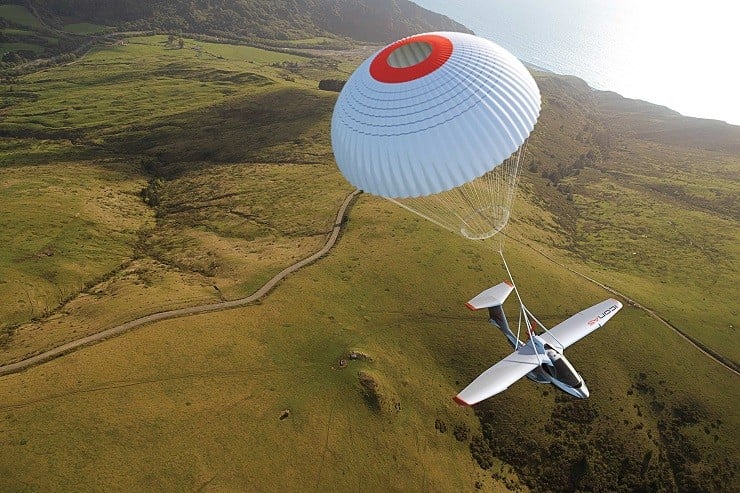 cirrus plane parachute