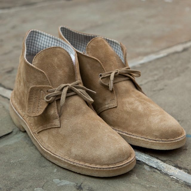 OAKWOOD DESERT BOOTS BY CLARKS | Men's Gear