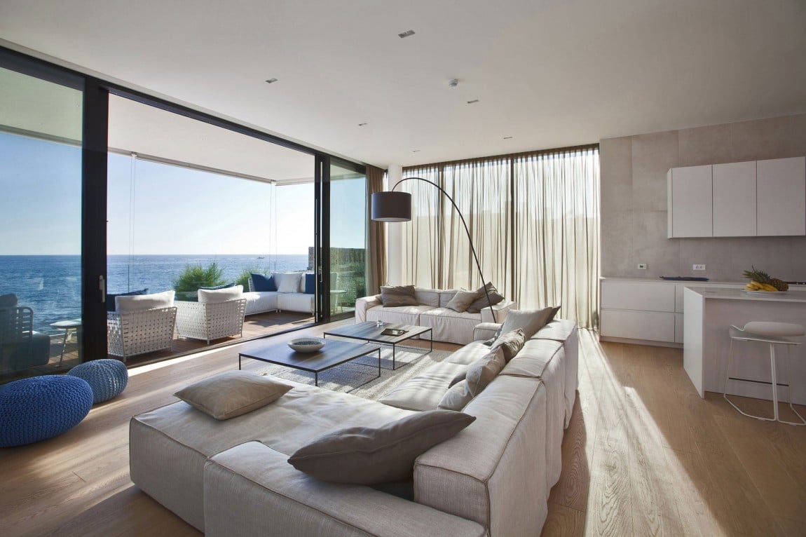 Gorgeous House Sperone Living Area