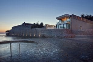 Gorgeous House Sperone by Studio Metrocubo
