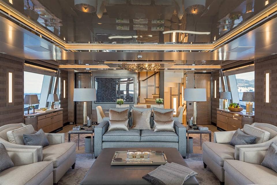 Kiss Luxury Motor Yacht Saloon