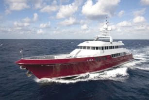 Quing (ex Mazu) Superyacht by Cheoy Lee Front View