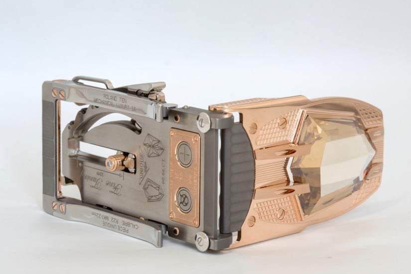 R60 Diablo Belt Buckle Open Front