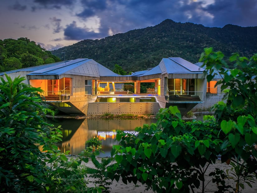 Alkira Tropical Residence Exterior Design Lights