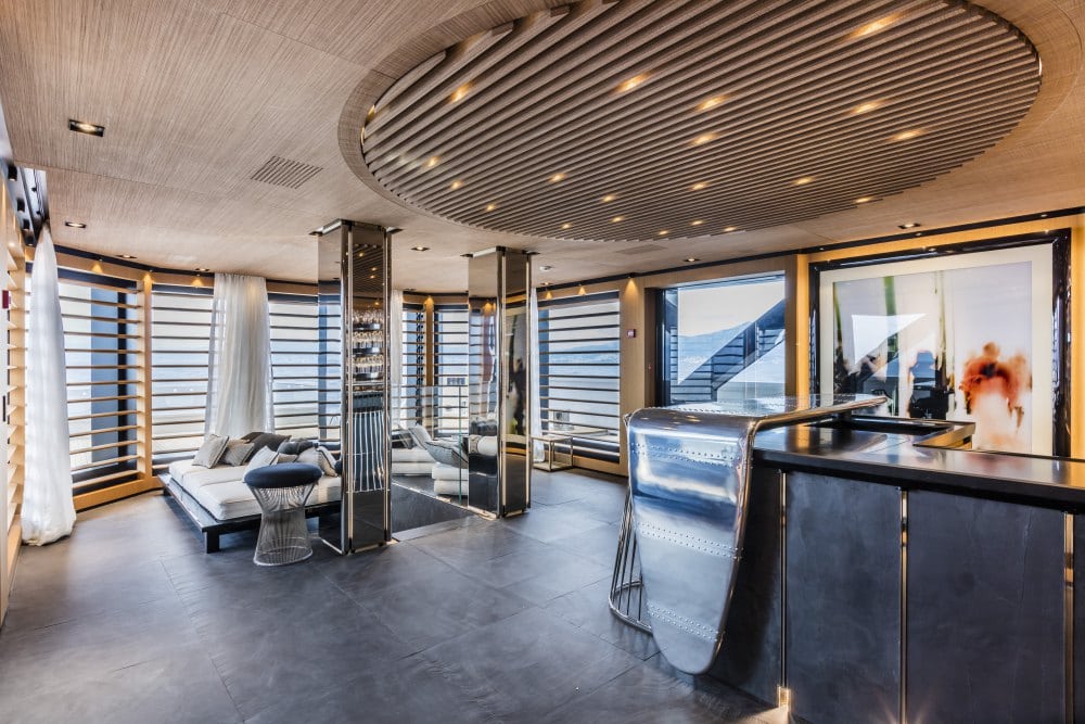Luxury-Suerte-Superyacht-Living-Area.jpg
