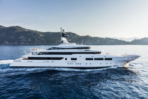 Suerte Superyacht by Tankoa Shipyard Side View