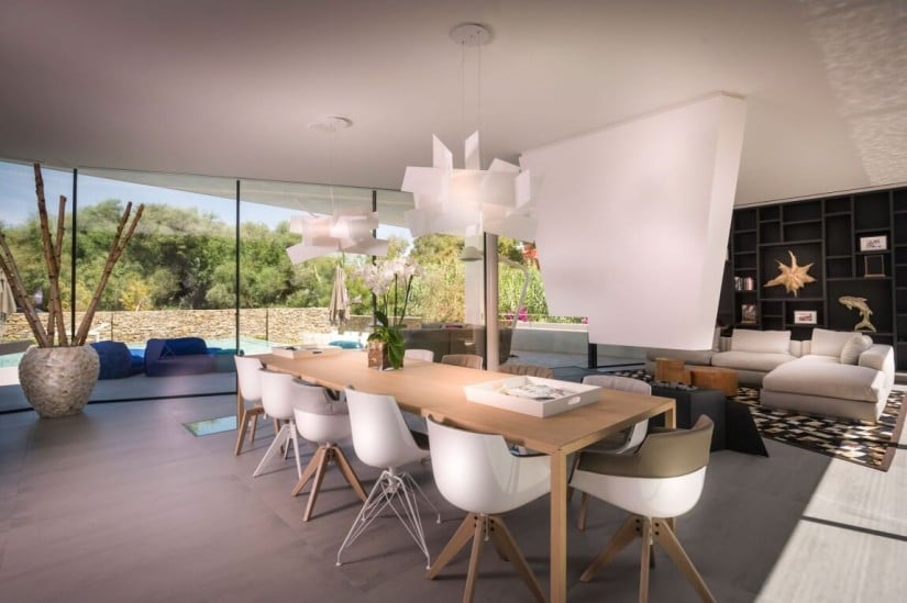 Cool Blue Villa by 123DV, Dining Area