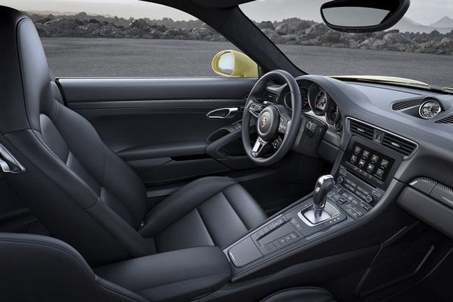 2017 Porsche 911 Turbo and Turbo S 6