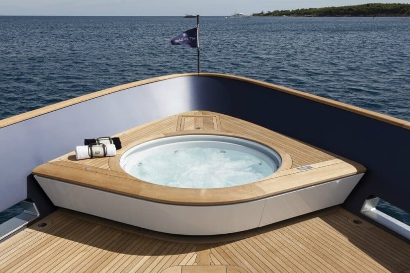 Luxury Baglietto Pachamama Superyacht, Jacuzzi