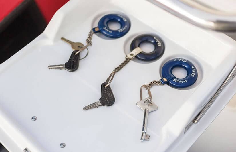 1990 Riva Ferari 32 Keys