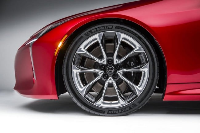 2017 Lexus LC 500 17