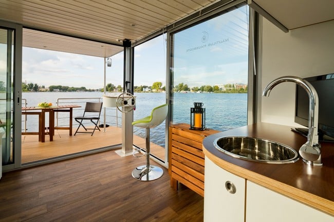 Nautilus Houseboats 16