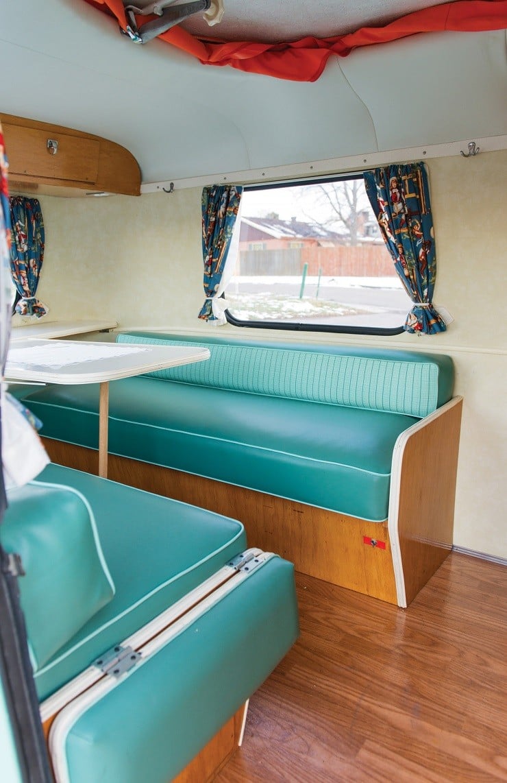 1963 Volkswagen Super Deluxe Microbus with Camper 21