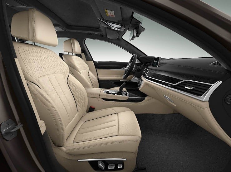 BMW's M760Li xDrive 2