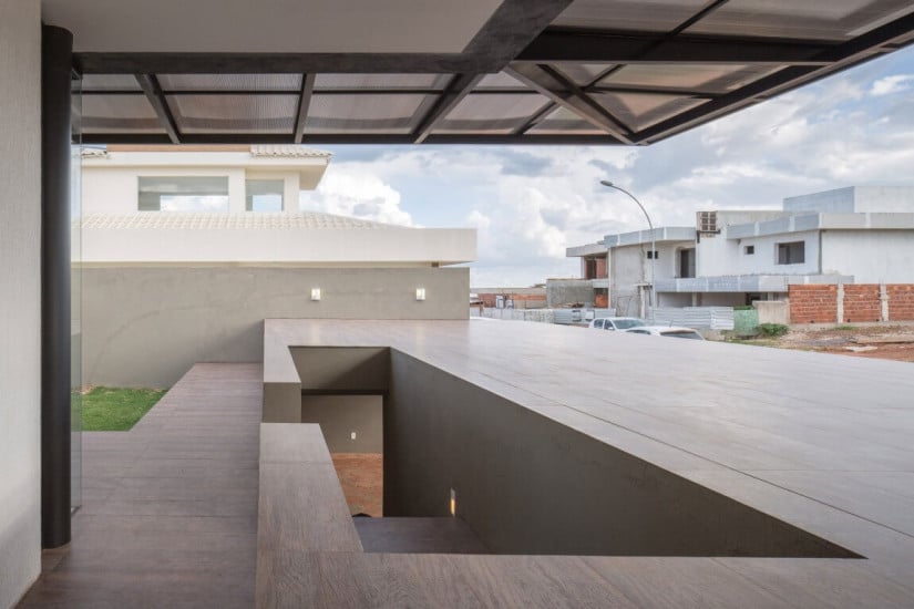 Casa MCO by Esquadra Yi, Garage