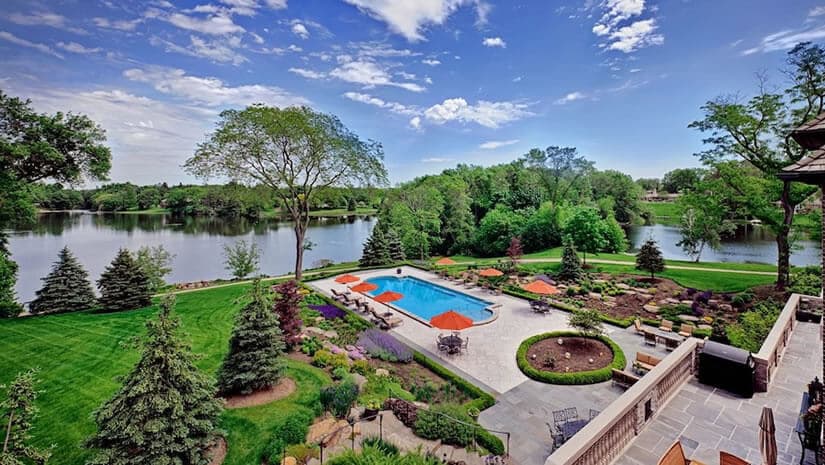 French Provincial Mansion, Garden