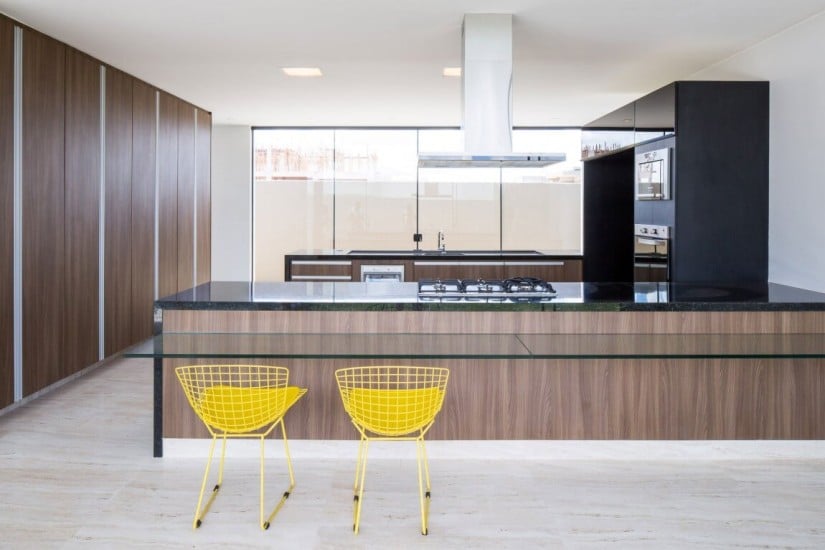 Kitchen, Casa MCO by Esquadra Yi