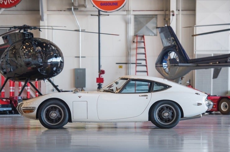 1967 Toyota 2000GT 3