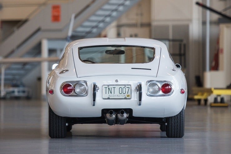 1967 Toyota 2000GT 5