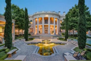 Dallas While House for Sale, Garden