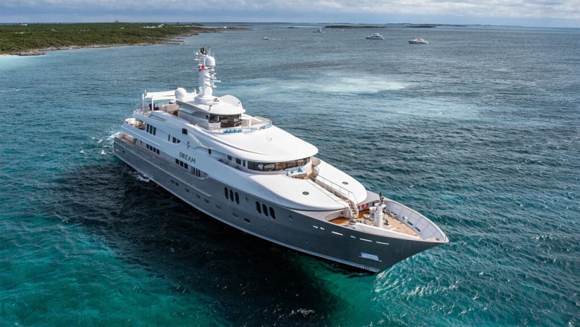 Goldfinch Sygnet Piano, Luxury Yacht