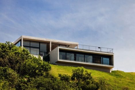 House JJ by Obra Arquitetos