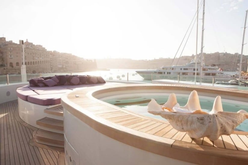 Jacuzzi, St. David Superyacht