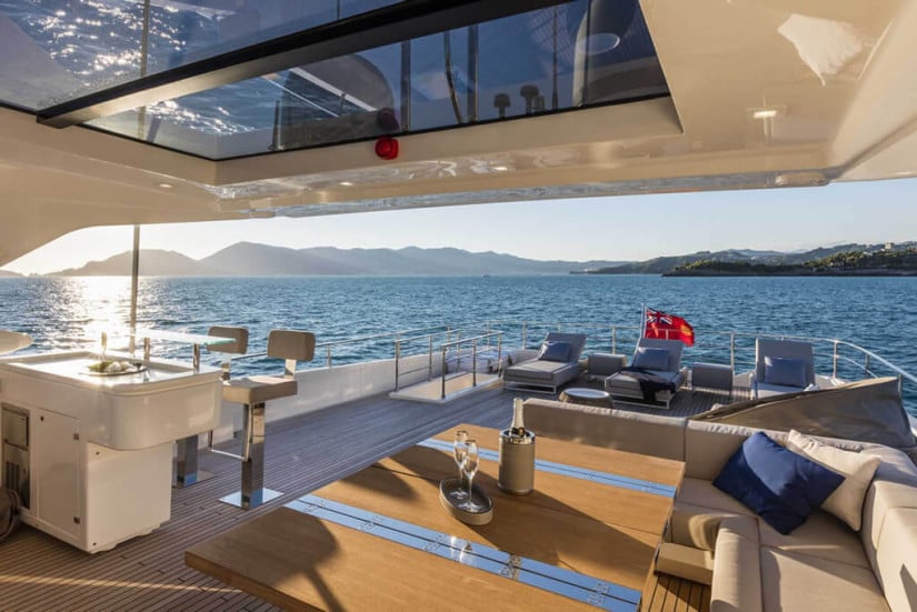 Custom Line 108 Luxury Yacht, Exterior