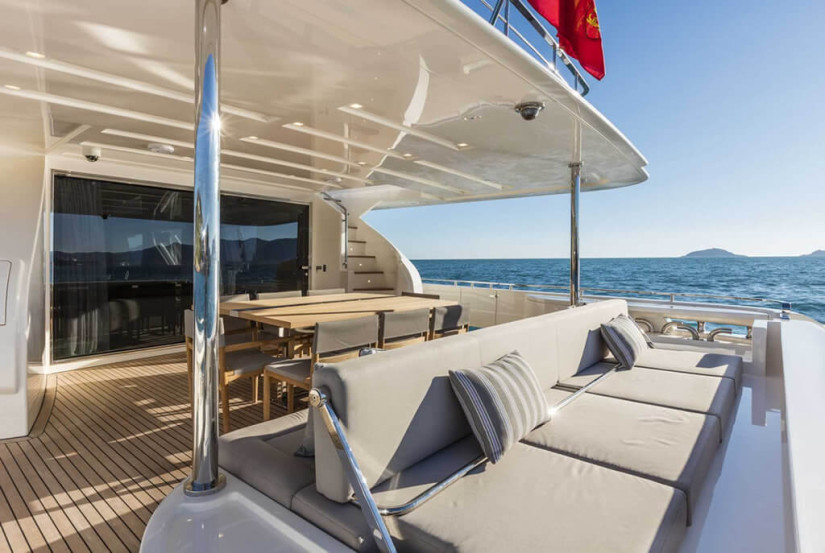 Ferretti Custom Line 108 VARDAR, Lounge Area