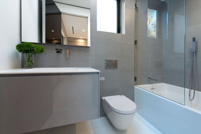 Hollywood Residence by Ori Ayonmike, Bathroom