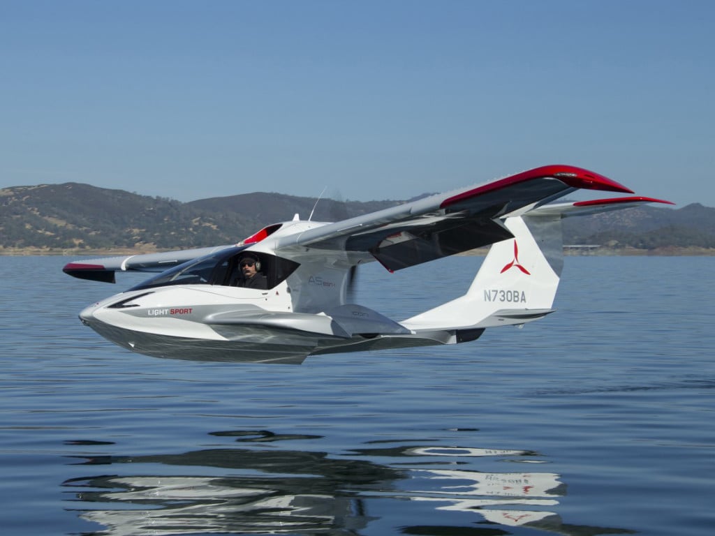 Discover the ICON A5 Personal Convertible Seaplane | Men's Gear