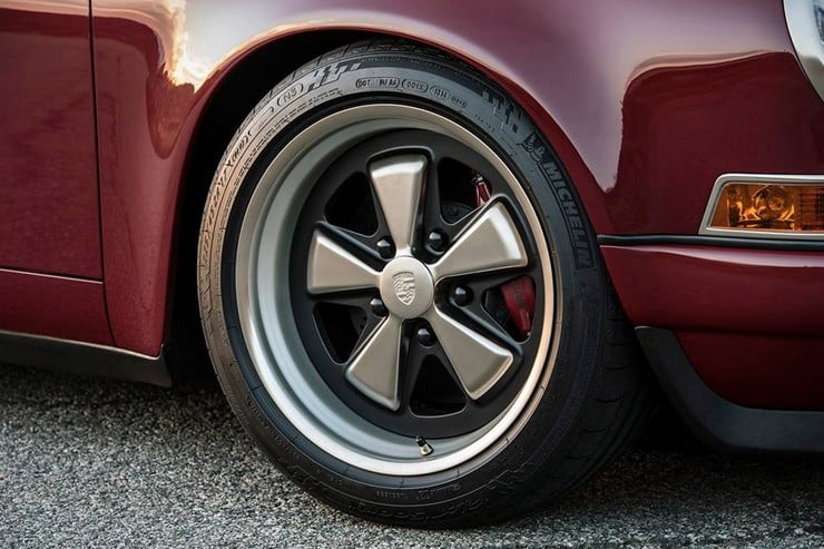 Singer's 'North Carolina' Porsche 911 10