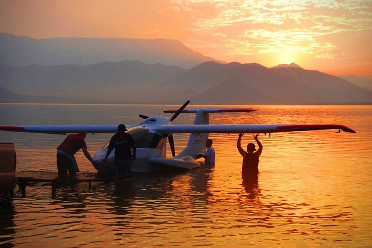 Icon A5 Amphibious Sport Plane 11