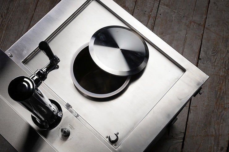 VESSI Beer Fermentor and Dispenser 6