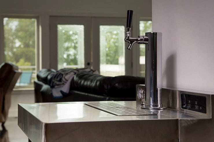 VESSI Beer Fermentor and Dispenser 7