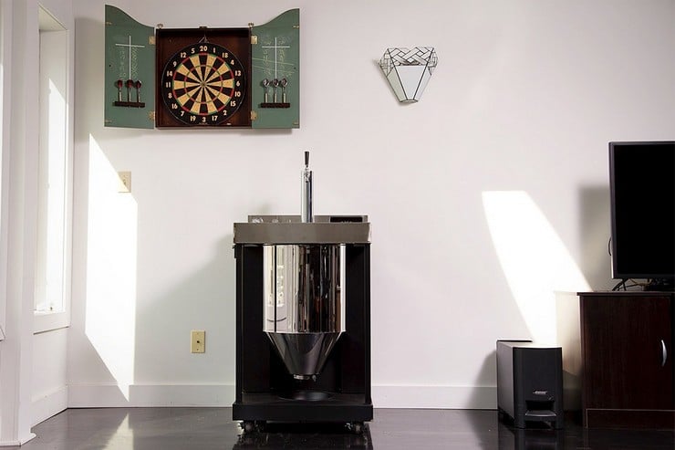 VESSI Beer Fermentor and Dispenser 9