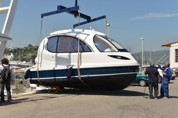 jet-capsule-mini-yacht-1