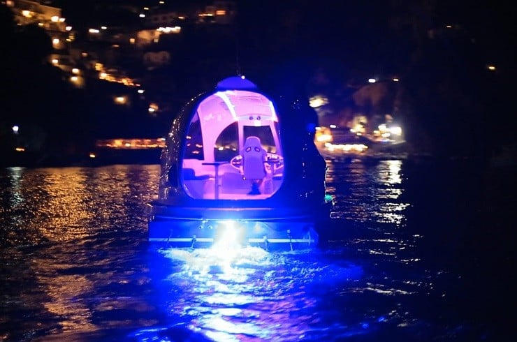 jet-capsule-mini-yacht-12