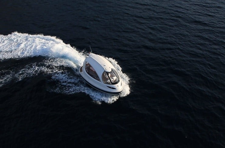 jet-capsule-mini-yacht-19