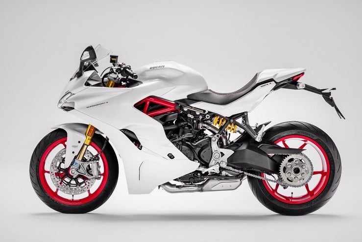 2017-ducati-supersport-4