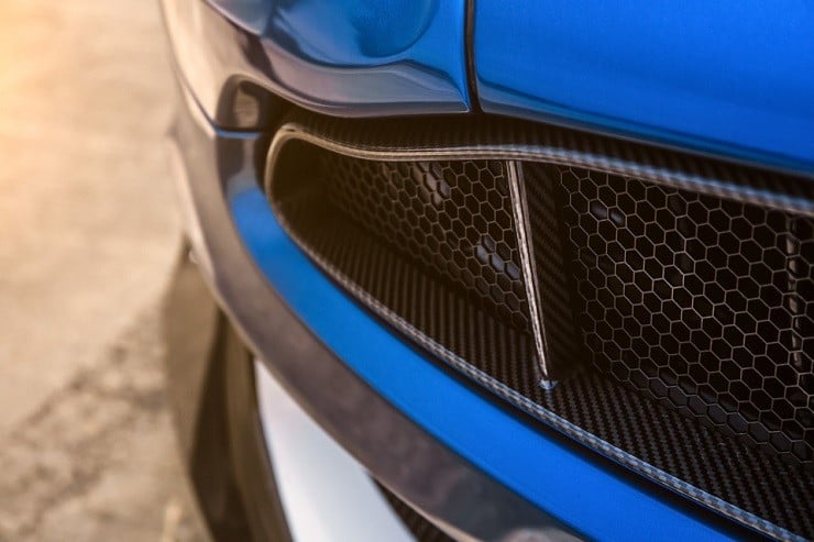 2018-astin-martin-vanquish-s-11