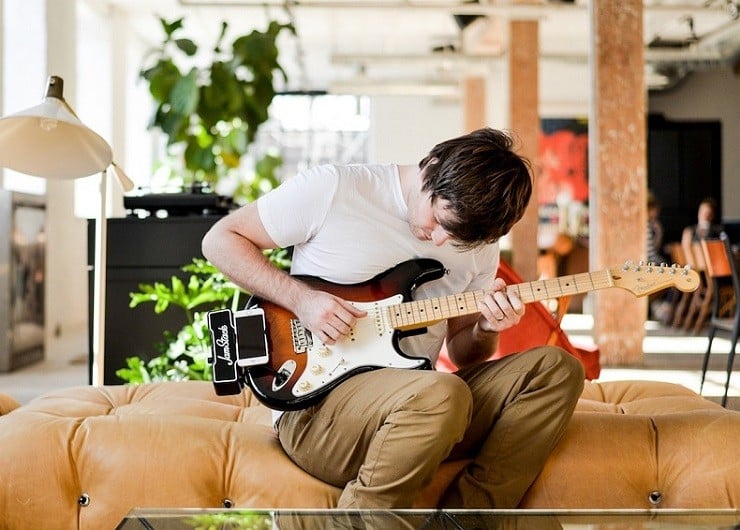 jamstack-attachable-electric-guitar-amplifier-5