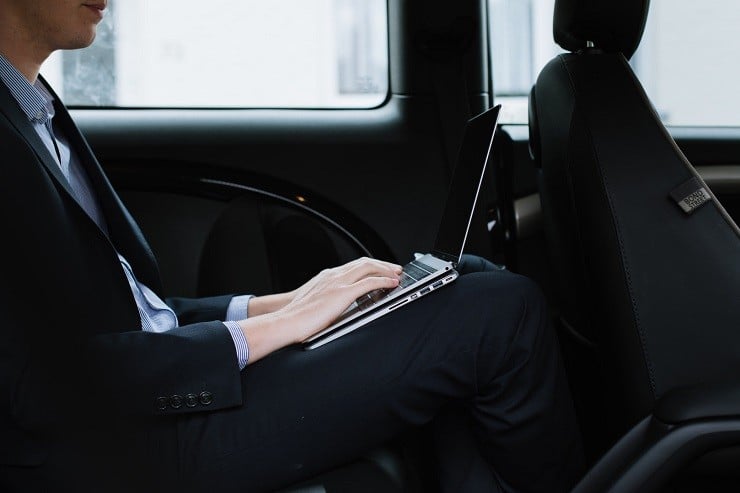 line-dock-laptop-power-bank-6