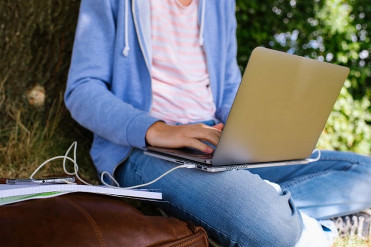 line-dock-laptop-power-bank-9
