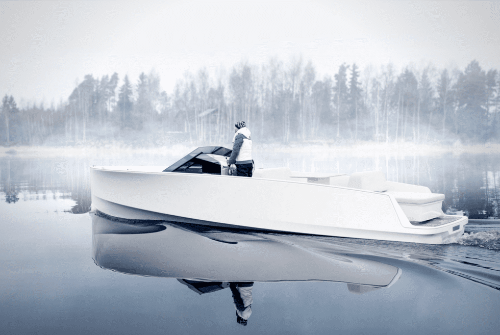 Quiet and Powerful Q30 Electric Yacht