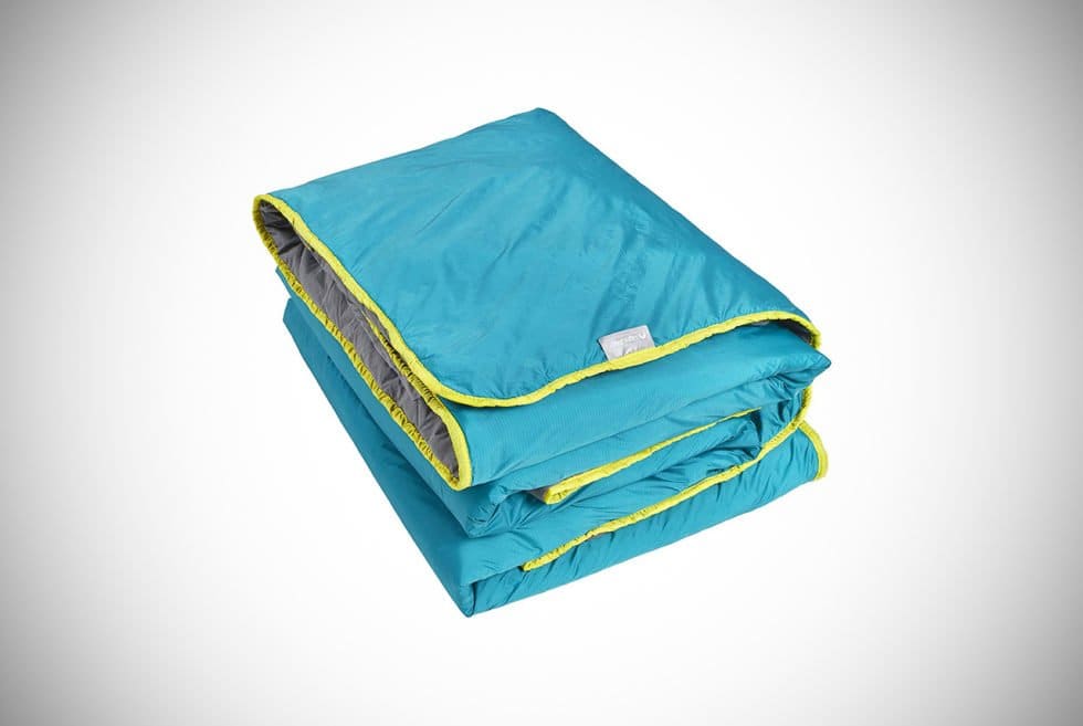 Best 12 Camping Blankets to Buy in 2019 Top Waterproof Outdoor Blankets