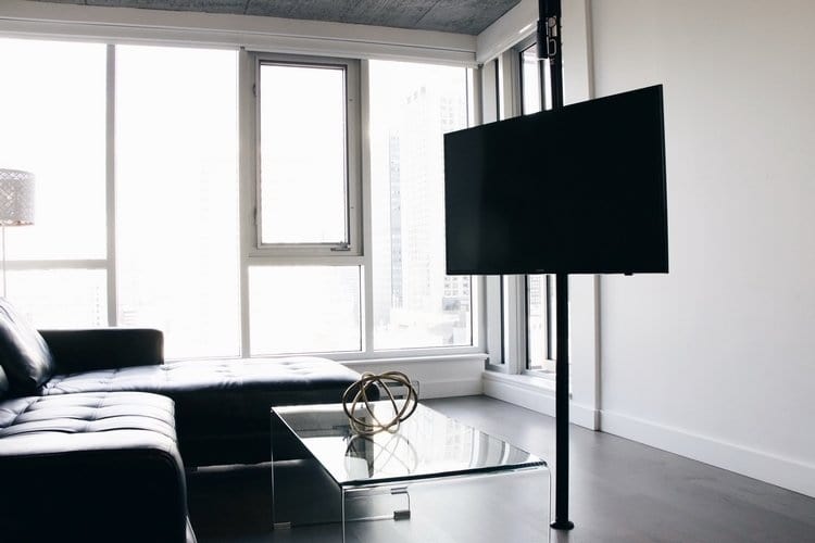 MOFO Pole Portable TV Mount Men's Gear