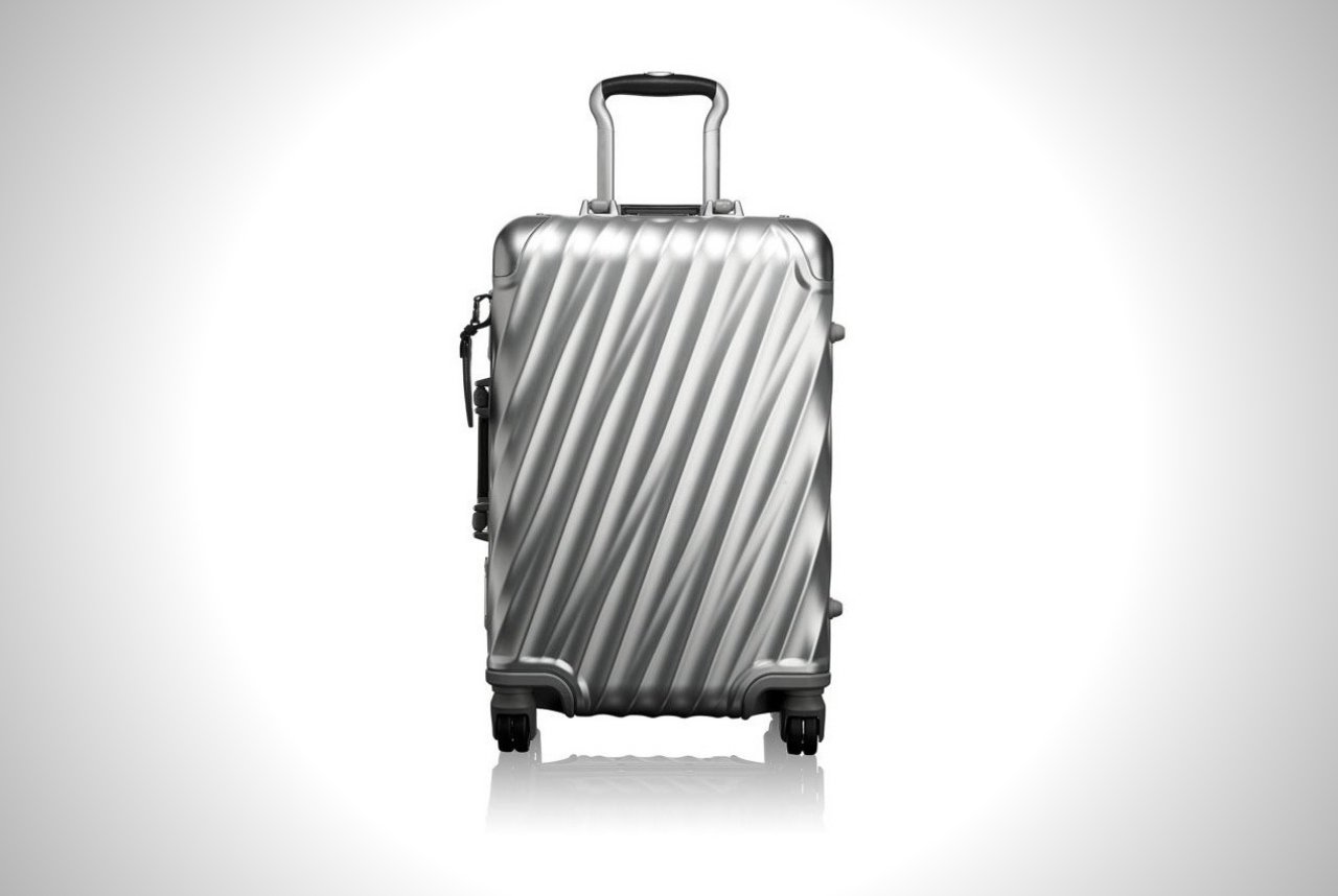 tumi international carry on