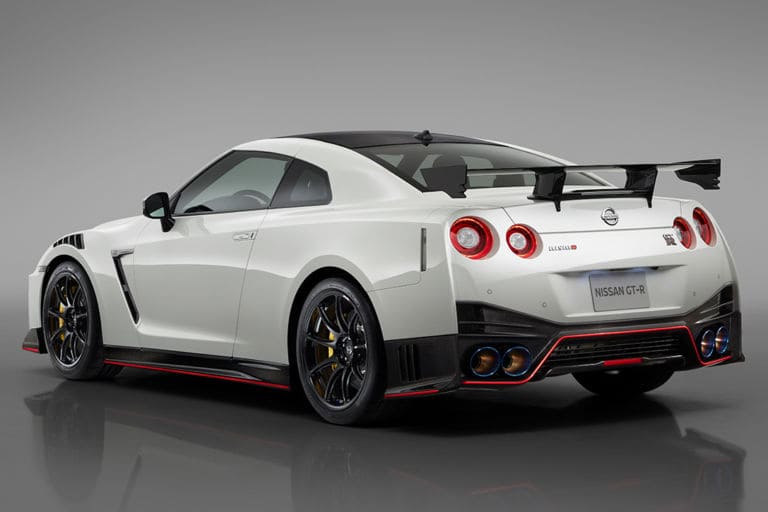 2020 Nissan GT-R Nismo | Men's Gear