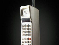 motorola-first_cell_phone